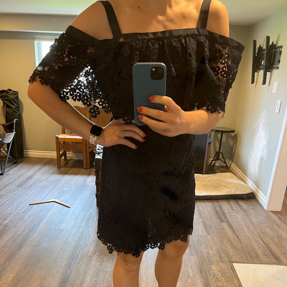 Beautiful Whistles Navy Lace Dress with Off-Shoulder Detail 👗